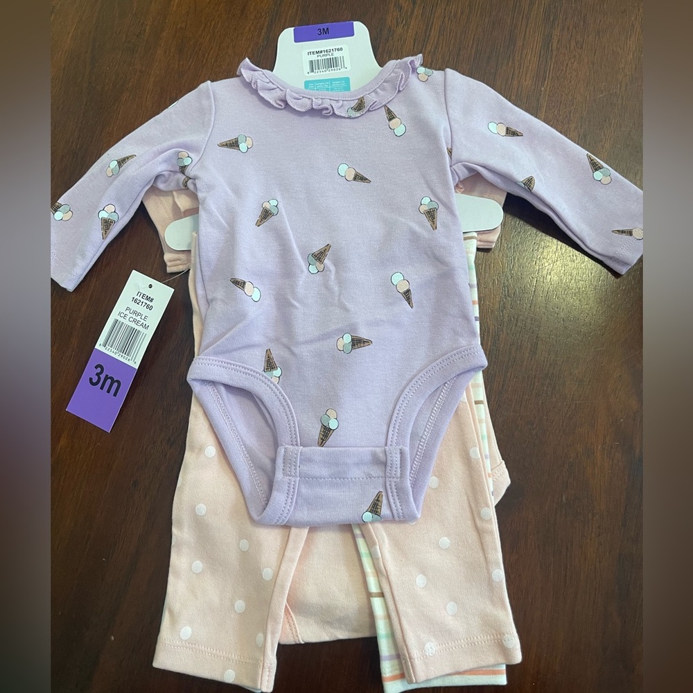 3 month old Two body suites and pants sent